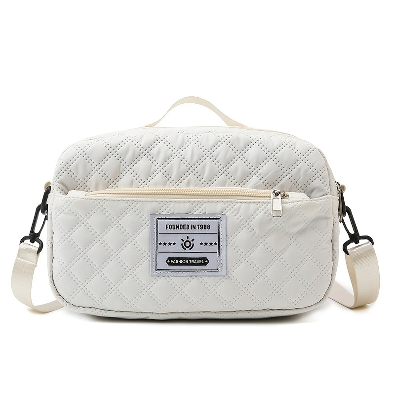 Bolso multifuncional con bolsillos de separación para quienes aman viajar con elegancia y comodidad.
