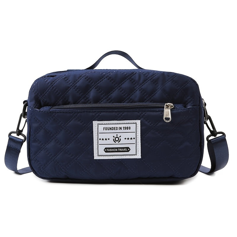 Bolso multifuncional con bolsillos de separación para quienes aman viajar con elegancia y comodidad.