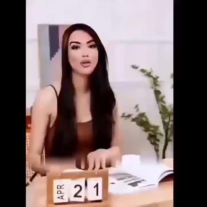 Aire acondicionado portátil 3 en 1, humidificador y ventilador con luz ambiental. Alimentación por USB para uso en interiores y exteriores. Diseño compacto para oficina y hogar. Elegante humidificador portátil en blanco y