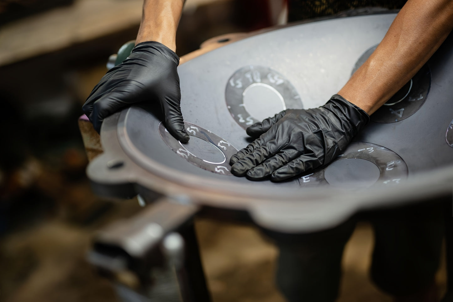 50 guantes desechables negros de nitrilo puro - Resistentes, duraderos e impermeables, de primera calidad para cocina, tatuadores, limpieza del hogar y cuidado del coche - Guantes de protección desechables, guantes de limpie