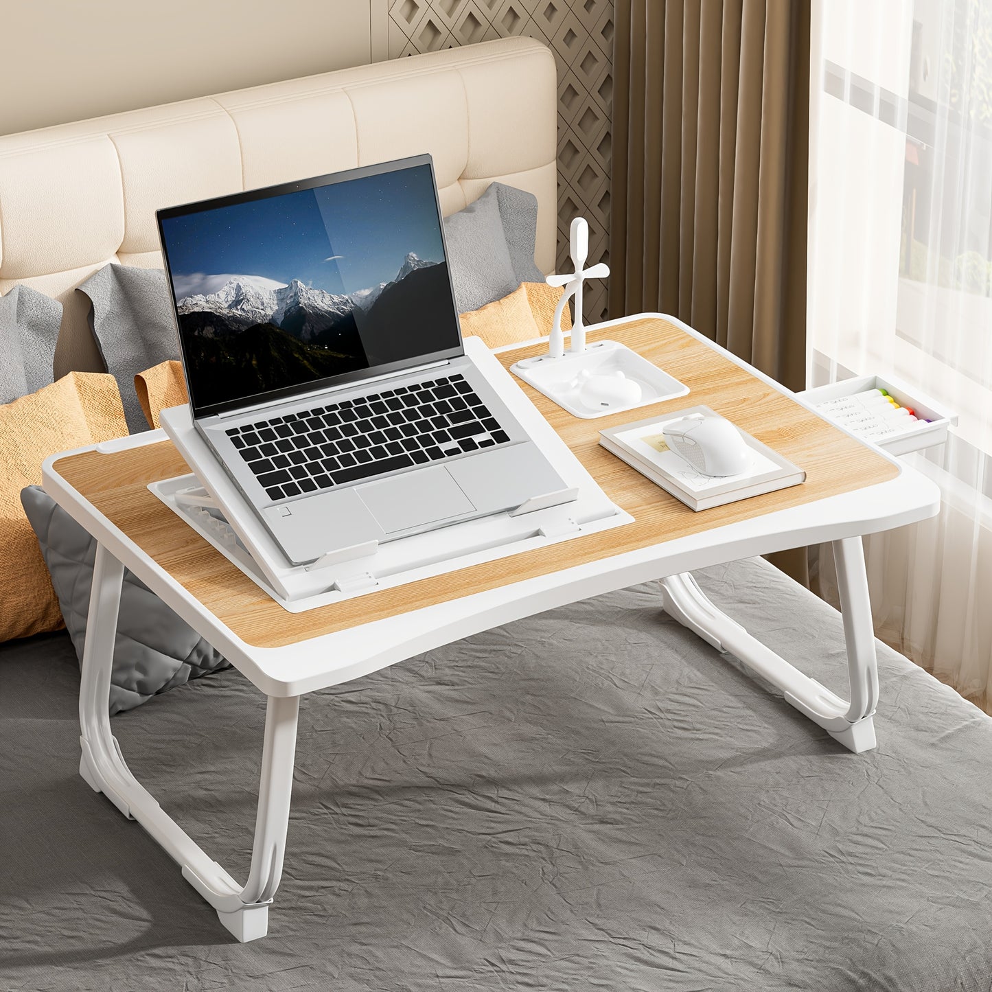 Mesa de cama portátil para portátil con portavasos y bandeja multifuncional - Escritorio de noche plegable con ranura para tarjeta para tableta, diseño robusto en forma de A, ligero y compacto para comer, leer, escribir en
